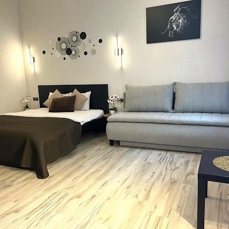 Leo Apartment Obchodna - Delux Μπρατισλάβα Εξωτερικό φωτογραφία